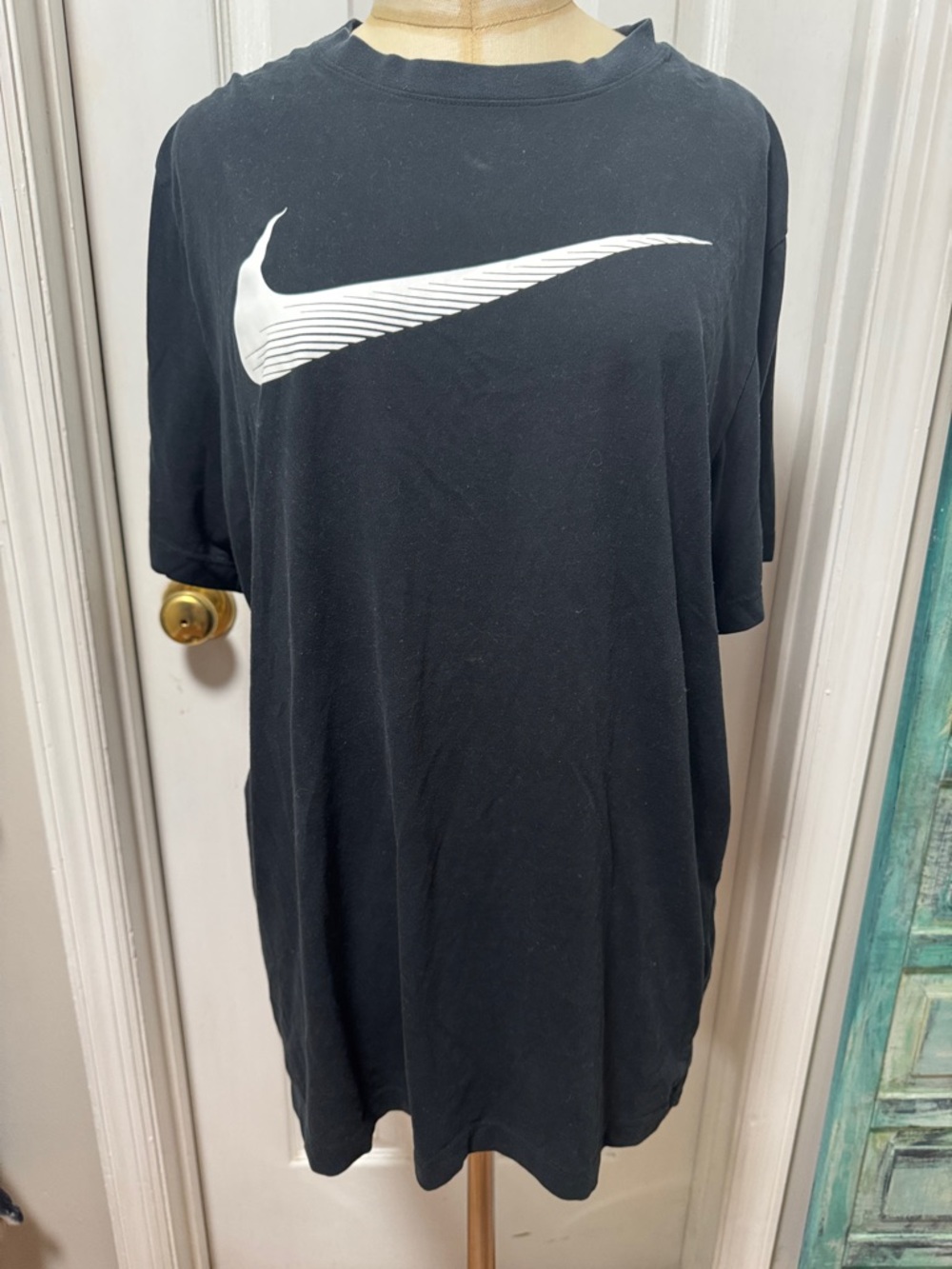 Nike Black Short Sleeve Tee with White Swoosh Logo